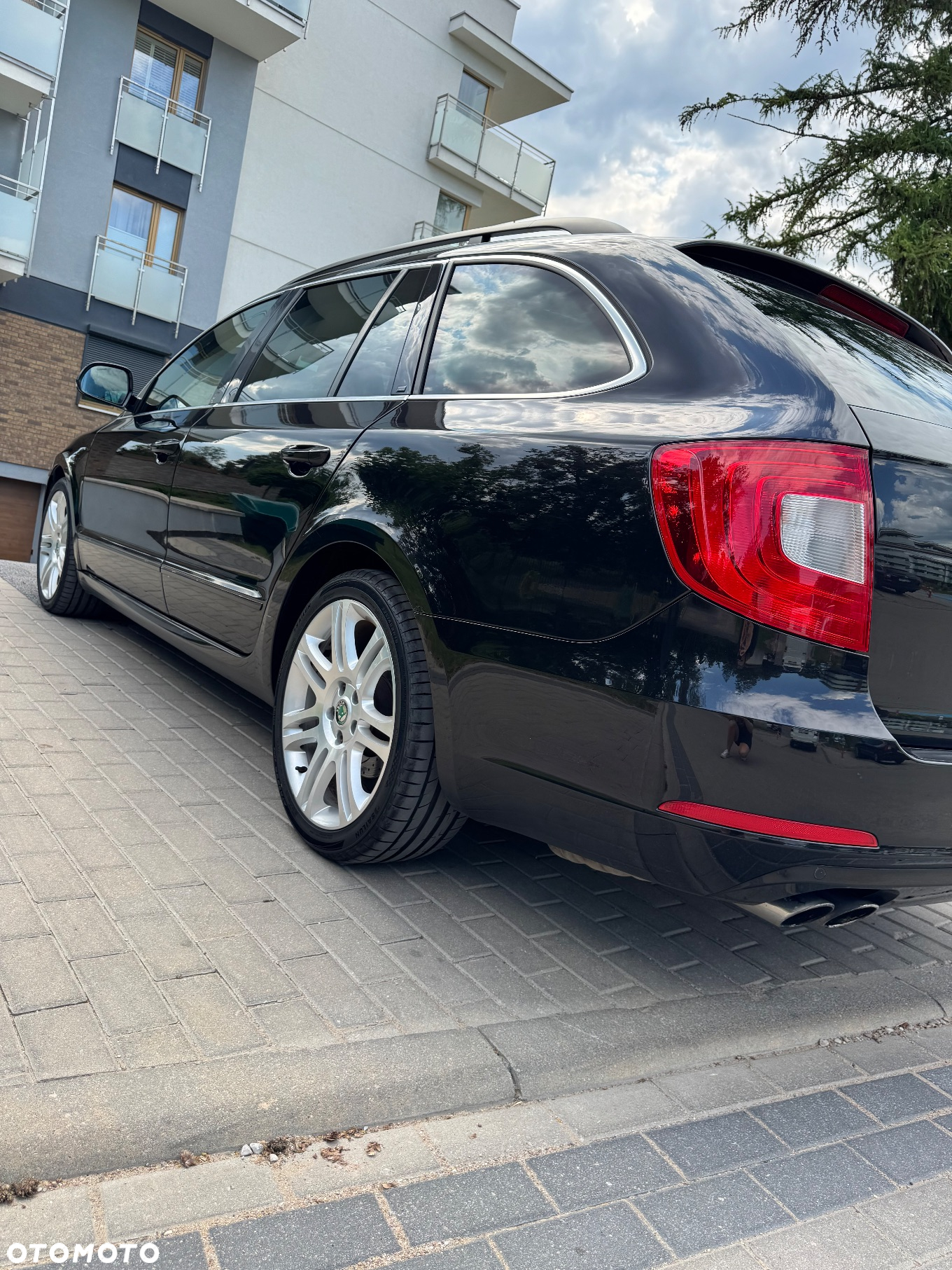 Skoda Superb 2.0 TDI Elegance DSG - 5