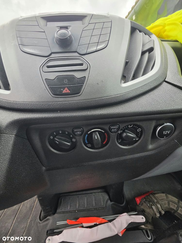 Ford Transit - 11