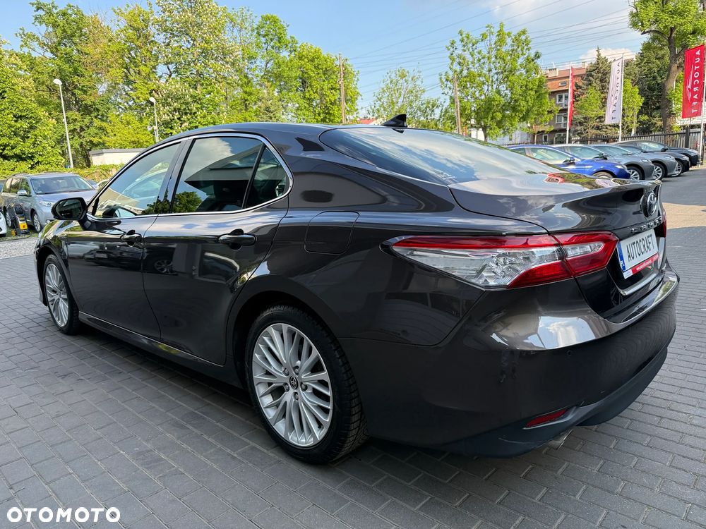 Toyota Camry 2.5 Hybrid Executive CVT - 29
