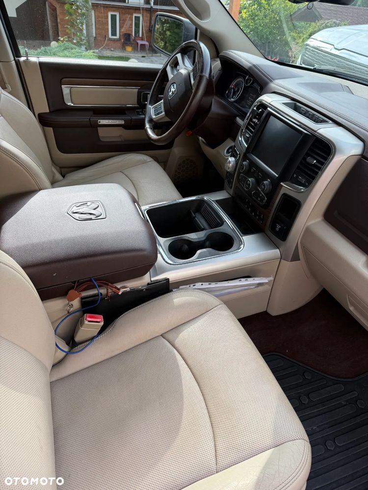 Dodge RAM 5.7 4x4 - 8