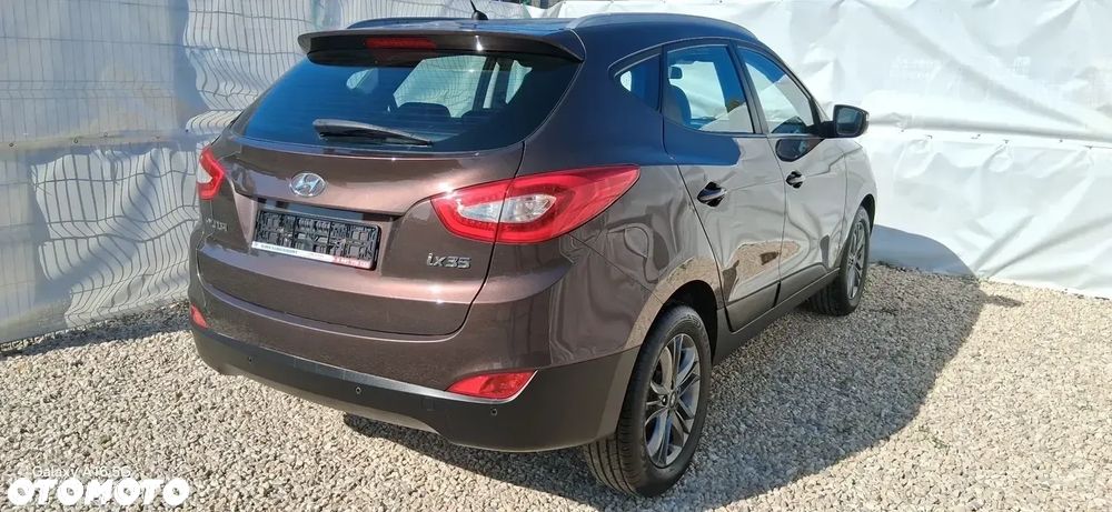 Hyundai ix35 1.6 2WD Fifa World Cup Edition - 4