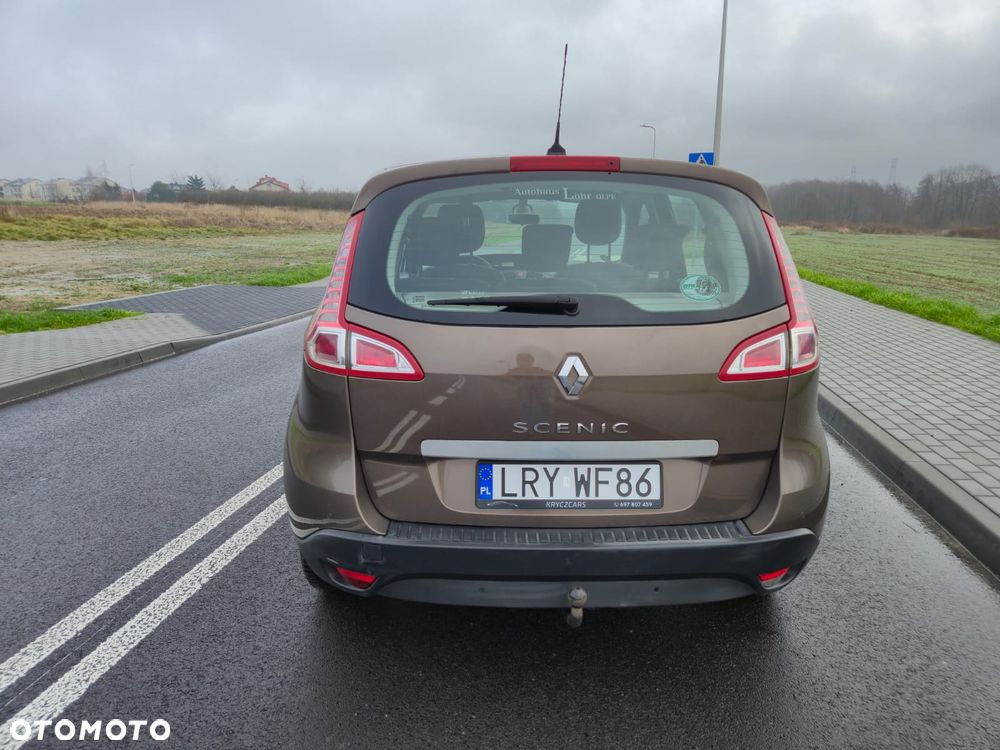 Renault Scenic 1.6 16V 110 Dynamique - 8