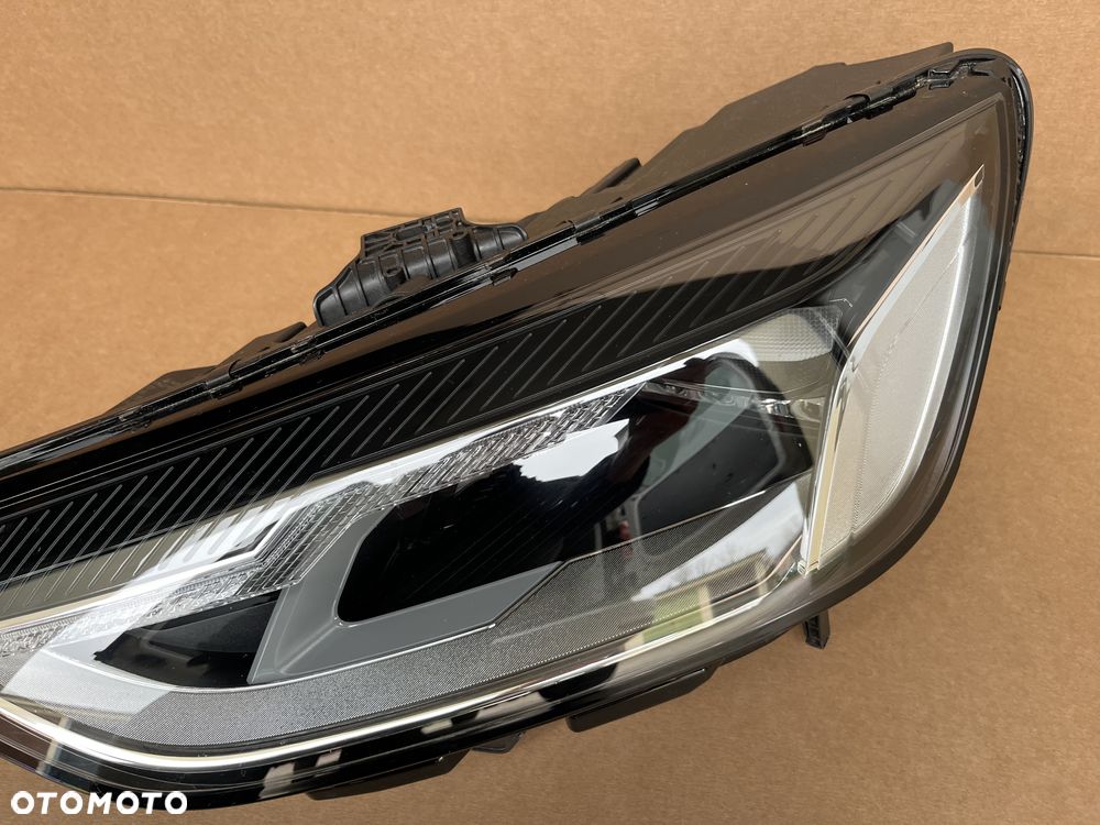 LAMPA FULL LED AUDI A4 B9 LIFT 8W0941011 LEWA LAMPA REFLEKTOR AUDI A4 8W0 - 4