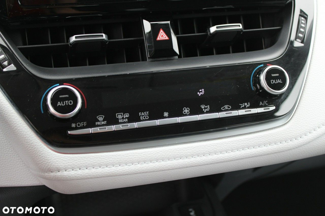 Toyota Corolla - 28