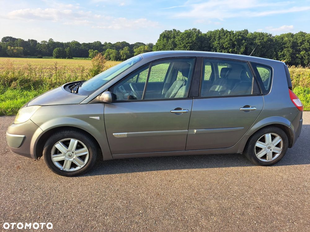 Renault Scenic - 1