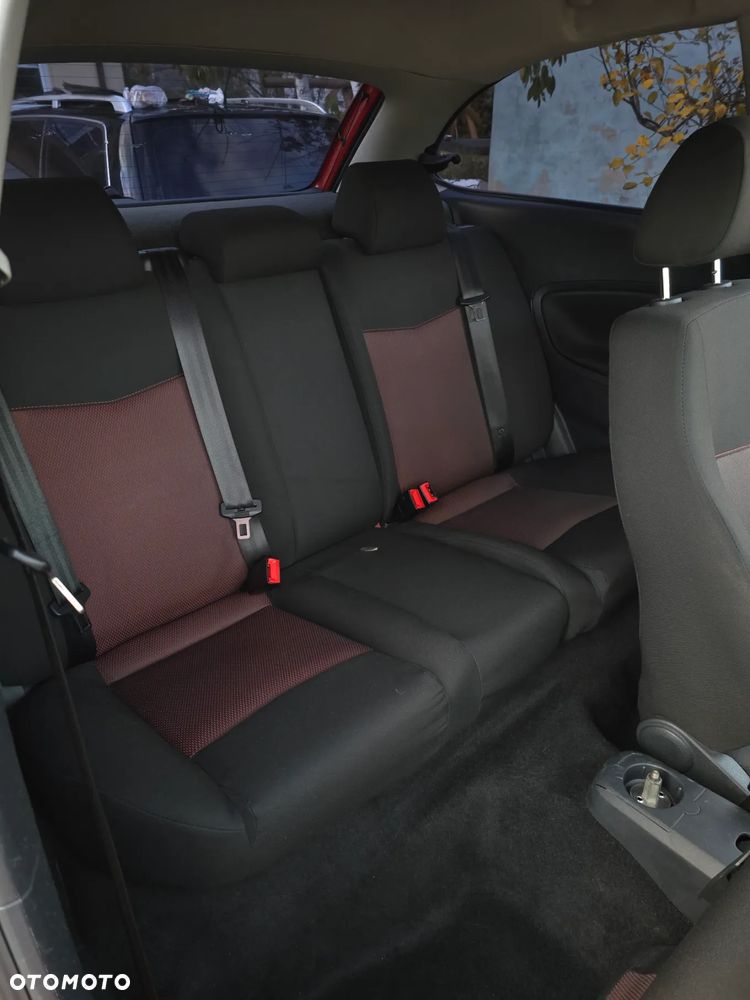 Seat Ibiza SC 1.6 16V Sport - 9