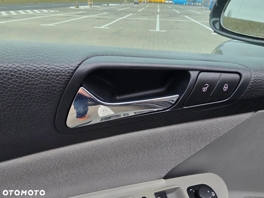 Volkswagen Passat 1.9 TDI Comfortline - 16