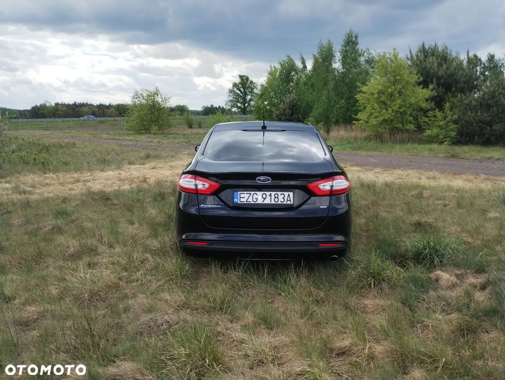 Ford Fusion - 14