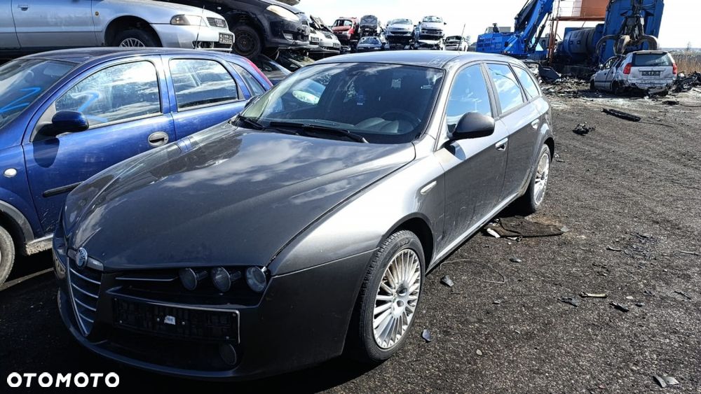 36000 Alfa Romeo 159 model od 05-11 silnik 1.9 JTD 939A2000 lakier 568/A - 1