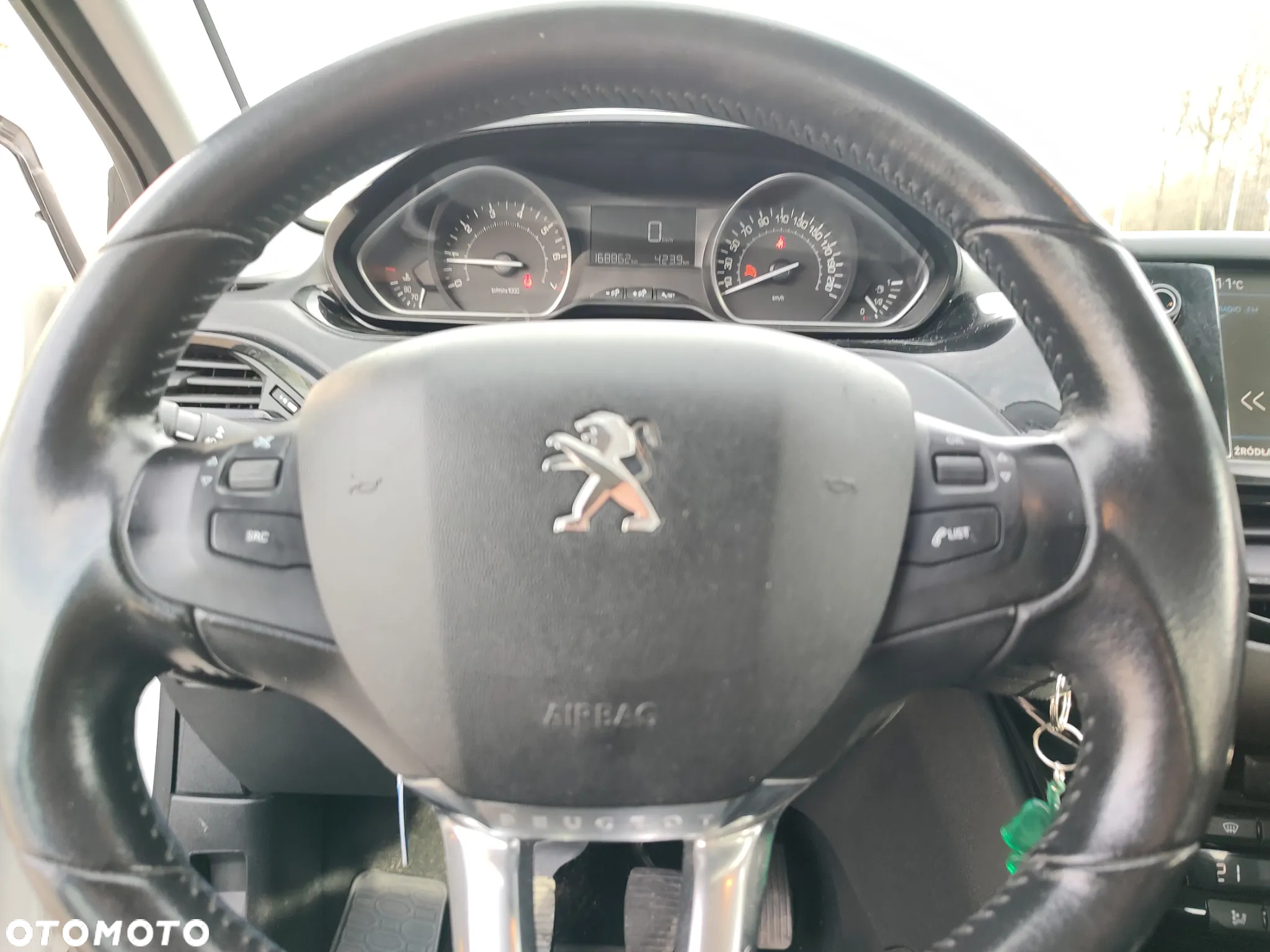 Peugeot 208 1.2 PureTech Allure - 16