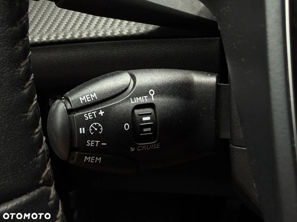Peugeot 2008 PureTech 100 Style - 12
