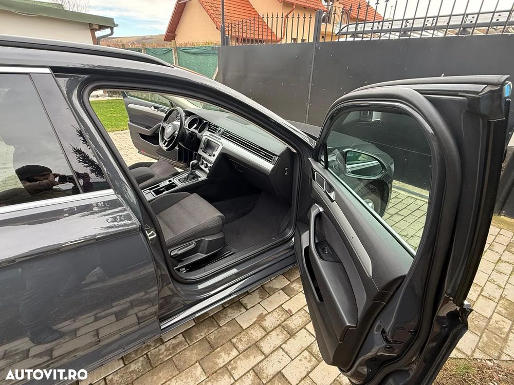 Volkswagen Passat 2.0 TDI (BlueMotion Technology) DSG Comfortline - 9