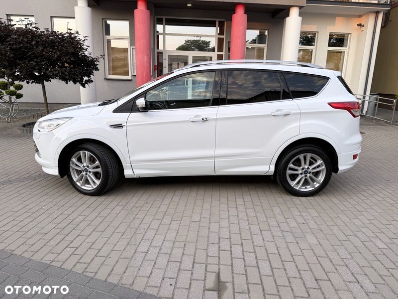 Ford Kuga 2.0 TDCi 2x4 Titanium - 2