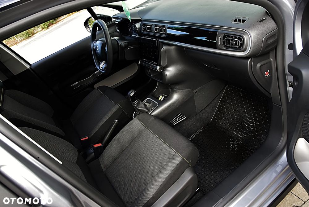 Citroën C3 1.2 PureTech Shine - 26