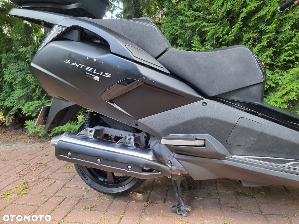 Peugeot Satelis - 8
