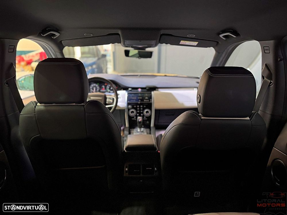 Land Rover Discovery Sport P300e R-Dynamic S - 42