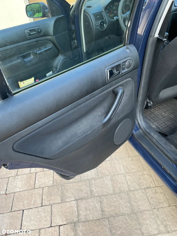 Volkswagen Golf 1.9 TDI Comfortline - 11