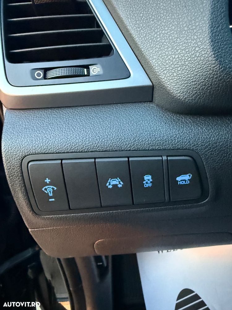 Hyundai Tucson blue 1.7 CRDi 2WD DCT Premium - 13