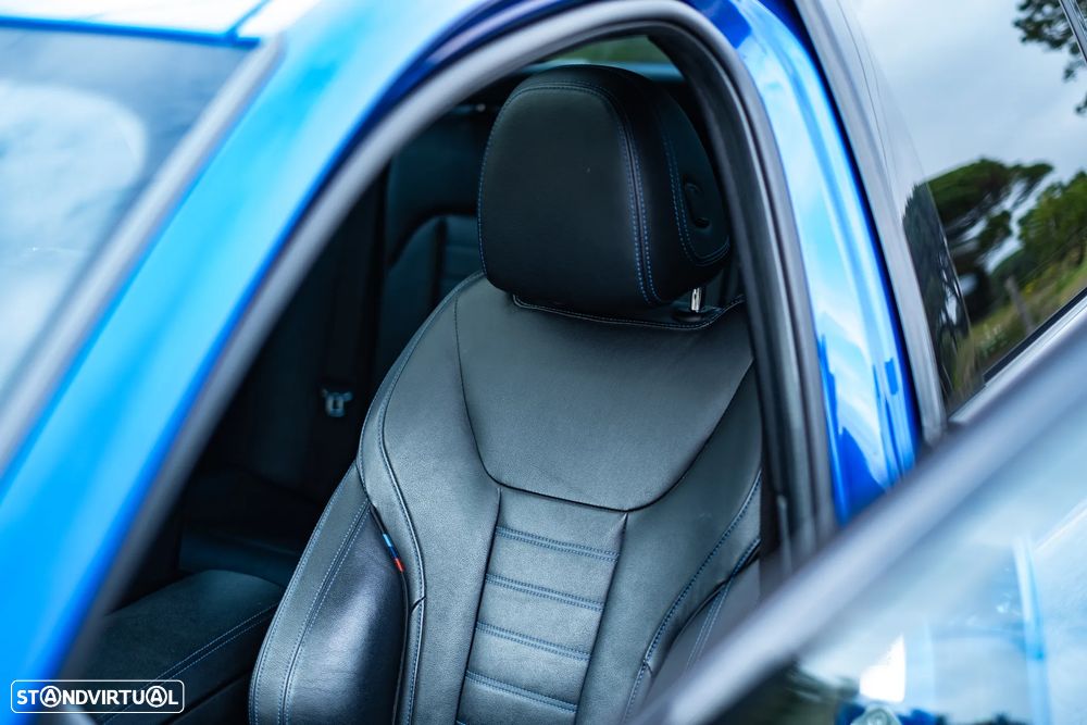 BMW 330 i Pack M Shadow Auto - 21