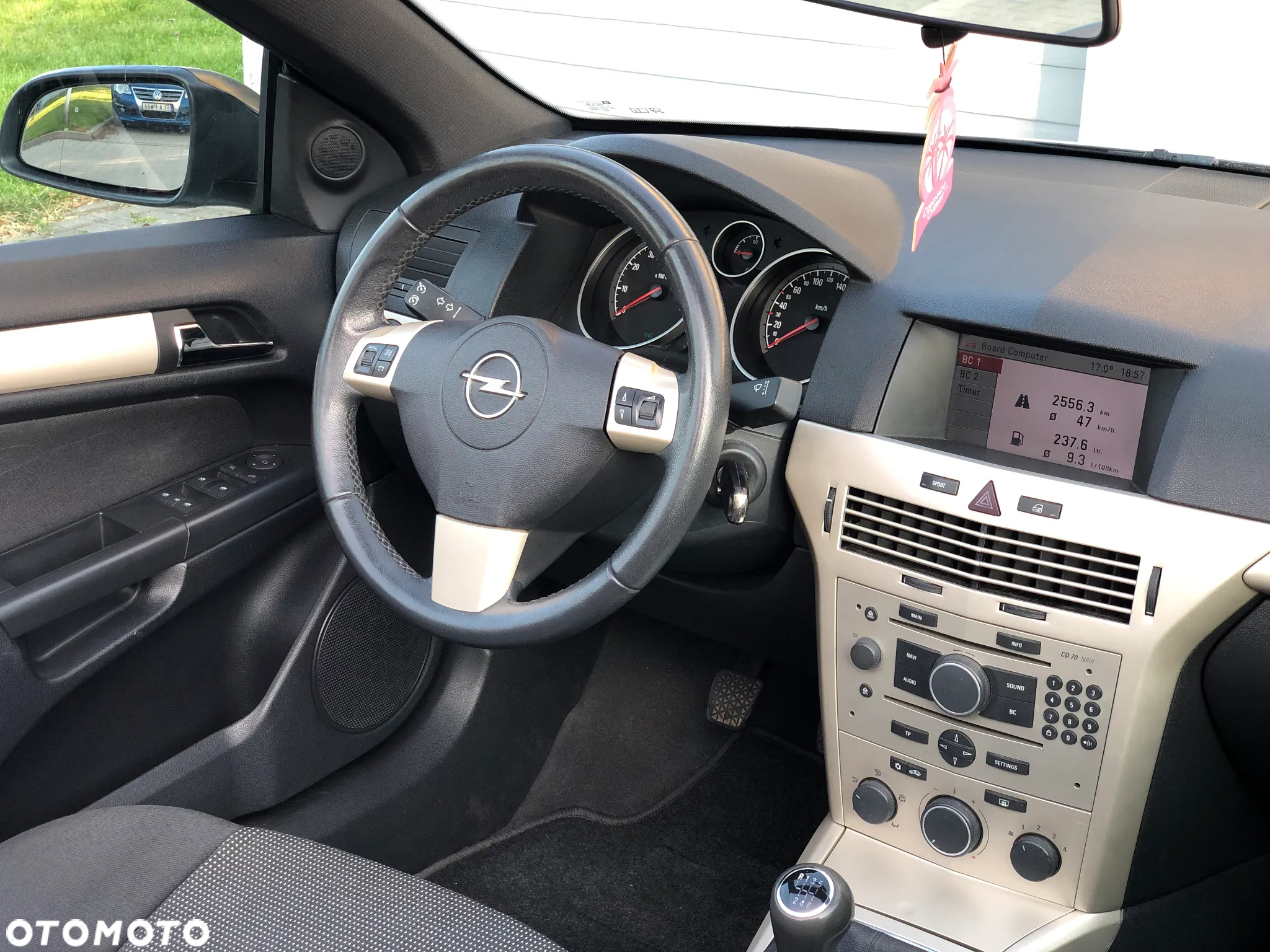 Opel Astra Twin Top 2.0 Turbo Edition - 32