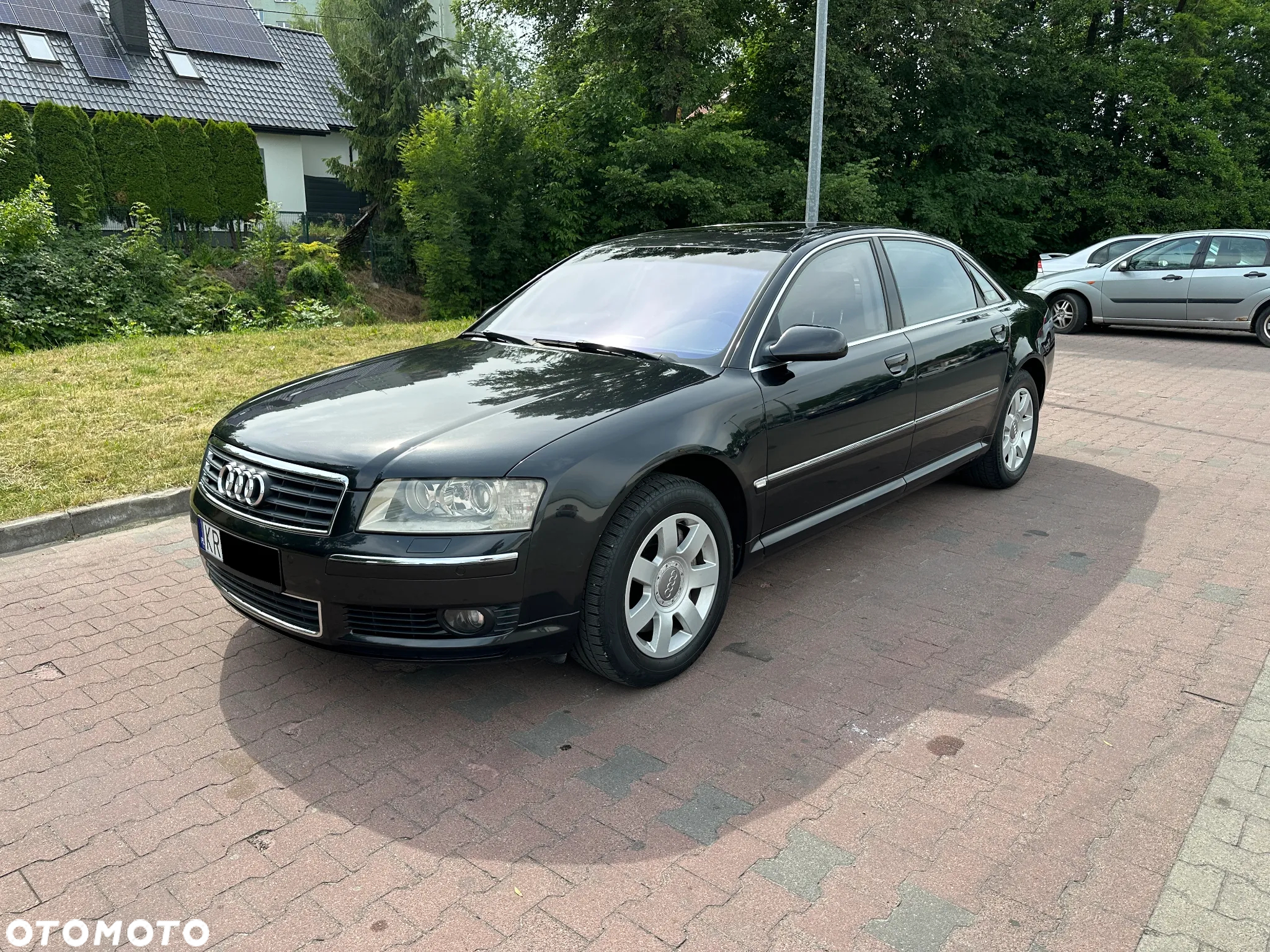 Audi A8 4.2 L Quattro - 2