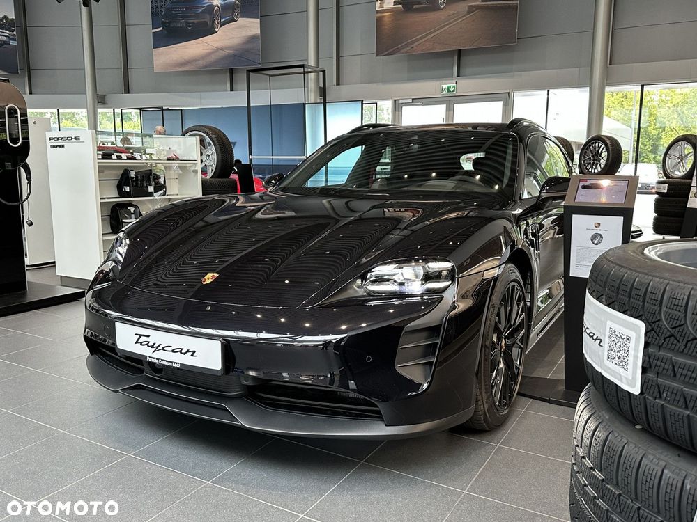 Porsche Taycan GTS Sport Turismo - 3