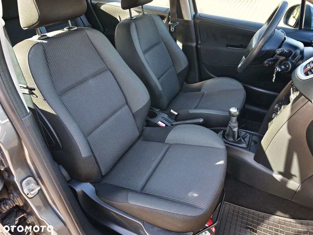 Peugeot 207 - 36