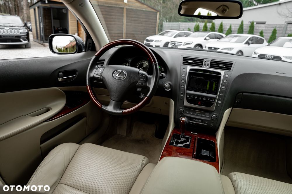 Lexus GS 450h - 25