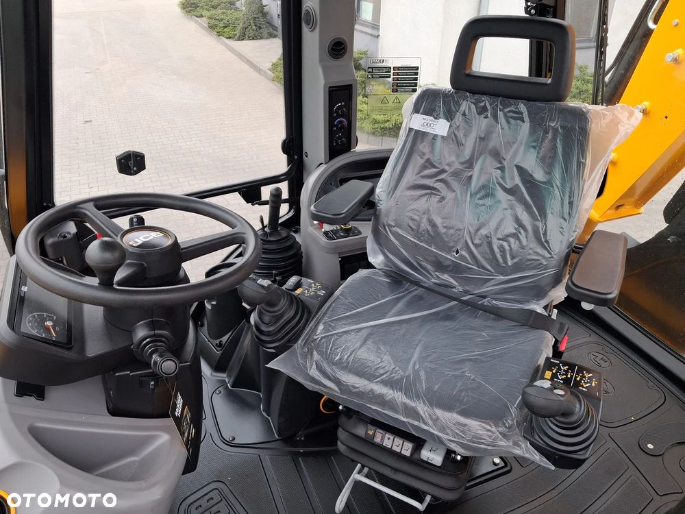 JCB 3 CX SITEMASTER PLUS - 12