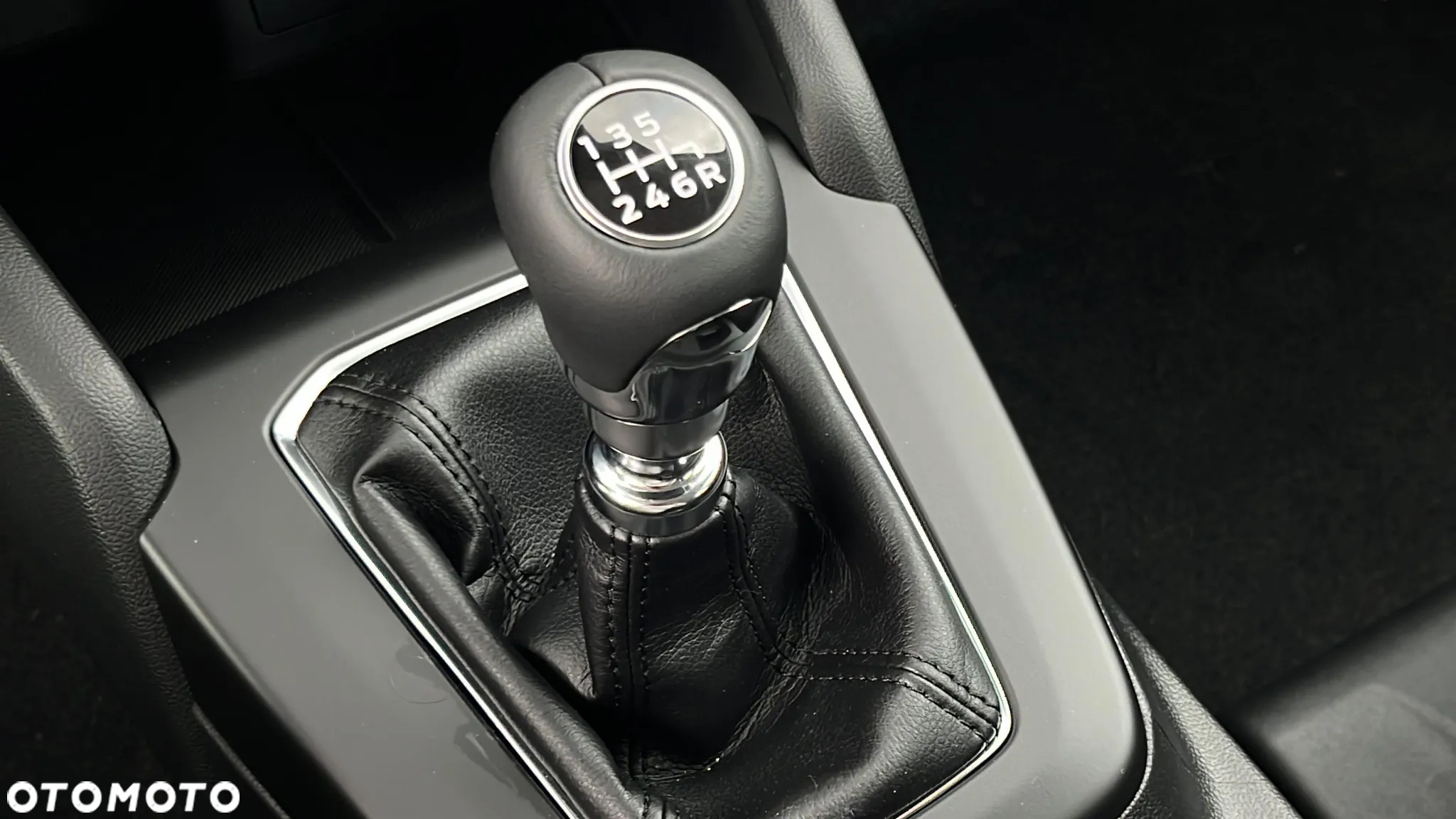 Ford Focus 1.0 EcoBoost mHEV Titanium - 23