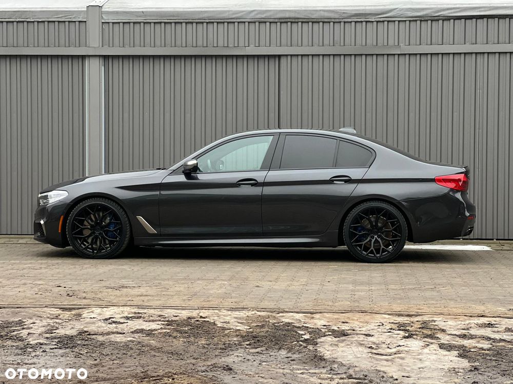 BMW Seria 5 M550i xDrive - 4