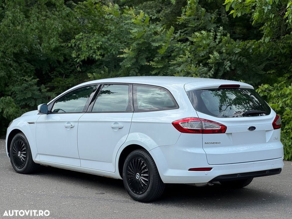 Ford Mondeo 2.0 TDCi Powershift Business Class - 3