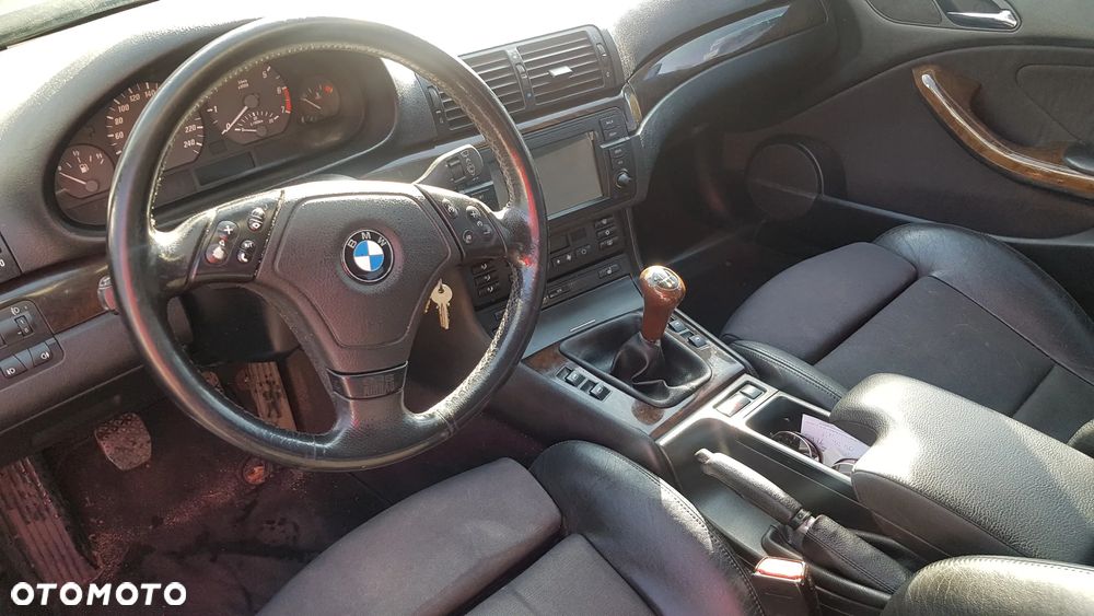BMW Seria 3 323i - 9