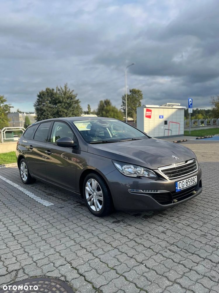 Peugeot 308 - 1
