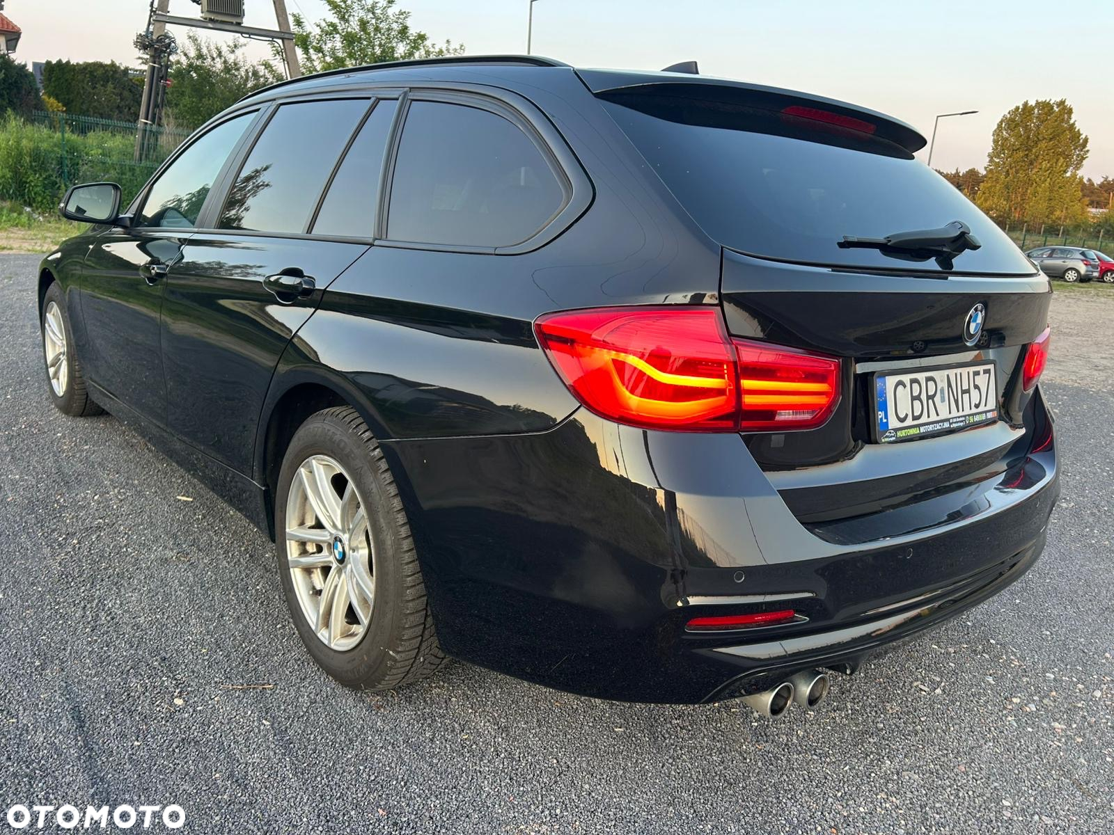 BMW Seria 3 320d Touring xDrive - 9