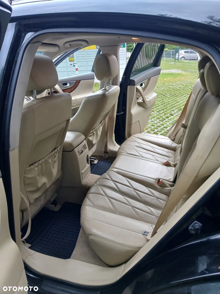 Infiniti FX FX30d S - 17