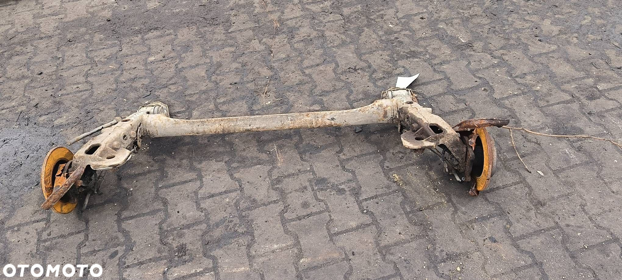 BELKA / SANKI TYŁ OPEL MERIVA A - 2