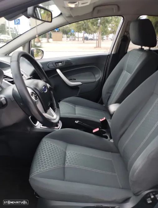 Ford Fiesta 1.25 Titanium - 11