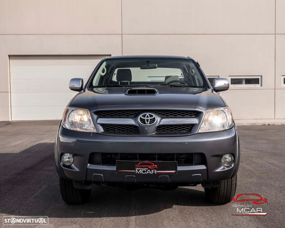 Toyota Hilux - 3