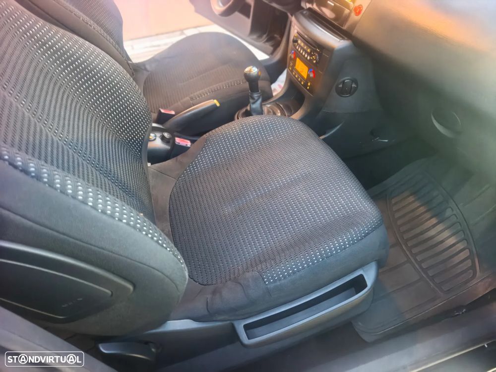Citroën C4 1.6 HDi 110 VTR Pack - 12