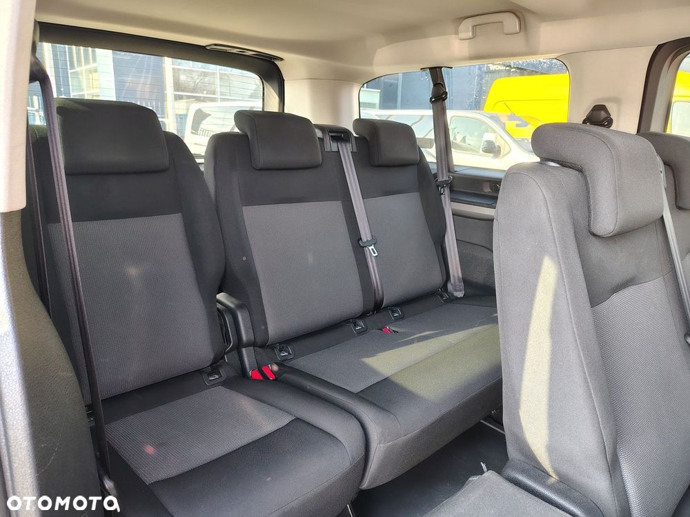 Peugeot Traveller - 10