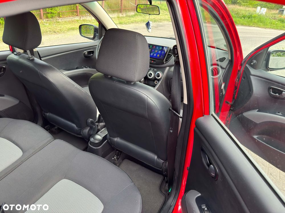 Hyundai i10 1.1 Classic + - 11