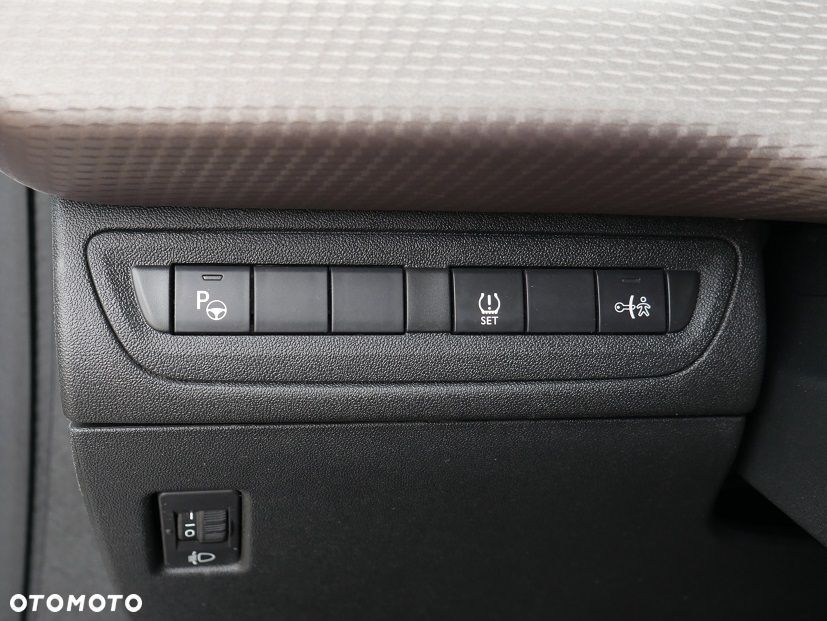 Peugeot 2008 120 VTI Allure - 23