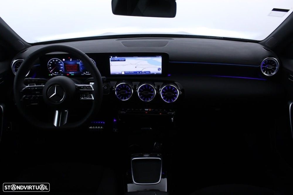 Mercedes-Benz A 250 e AMG Line - 18