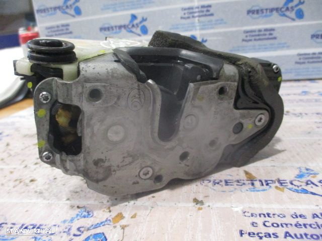 Fecho 13579566 OPEL ASTRA J FASE 1 2012 1.7CDTI 110CV 5P BRANCO TD 6 PINOS - 3
