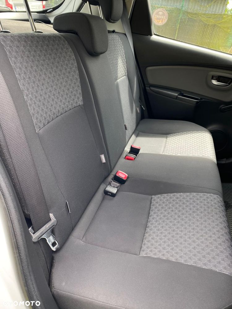 Toyota Yaris 1.0 Active - 13
