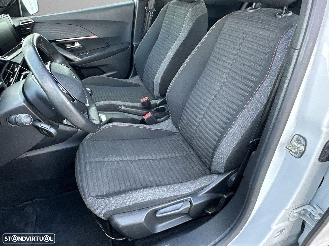 Peugeot 2008 1.2 PureTech Active - 9
