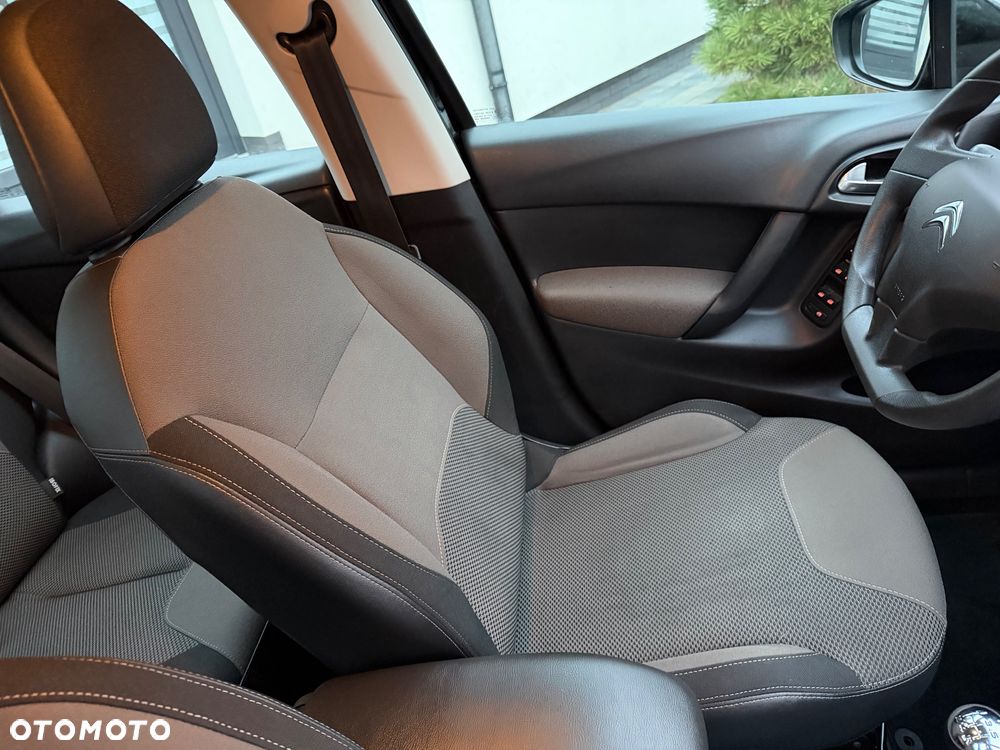 Citroën C3 Pure Tech 82 SHINE - 16