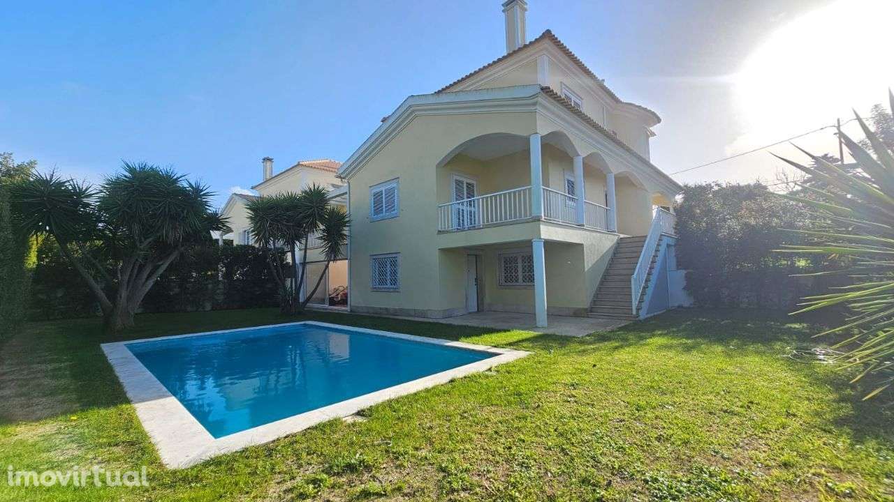 Moradia V4 na Marisol com Piscina - Grande imagem: 2/42