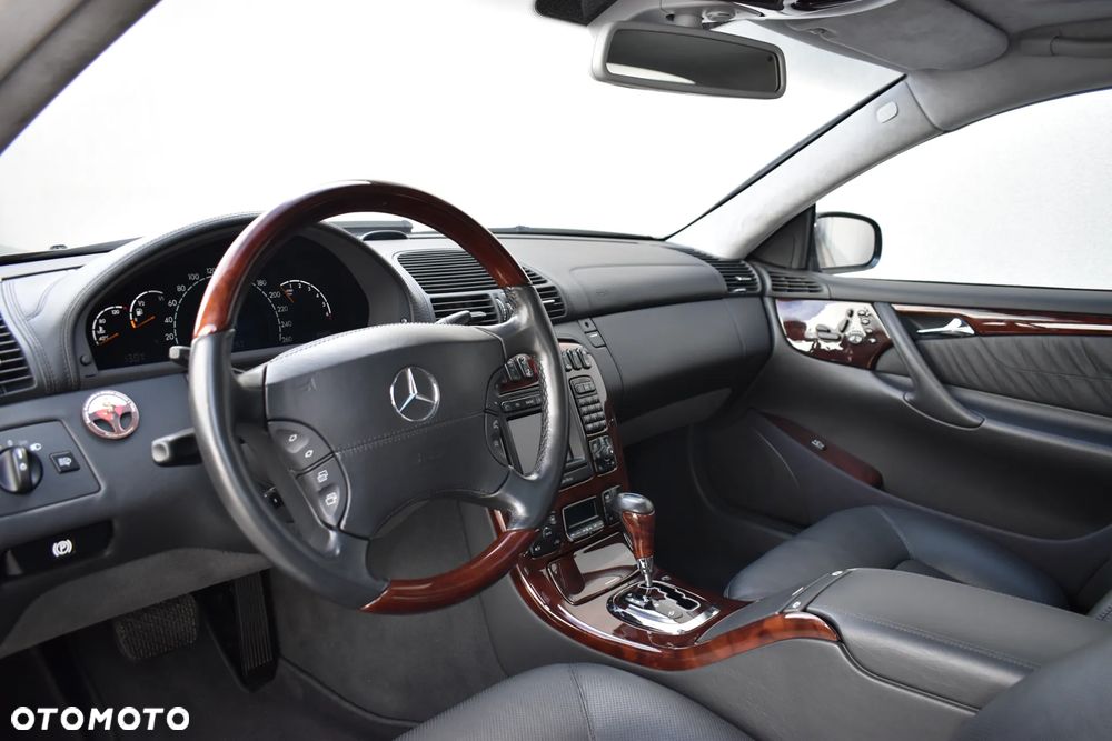 Mercedes-Benz CL - 11